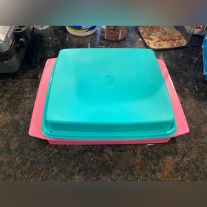 Tupperware 18 count deviled egg taker/keeper